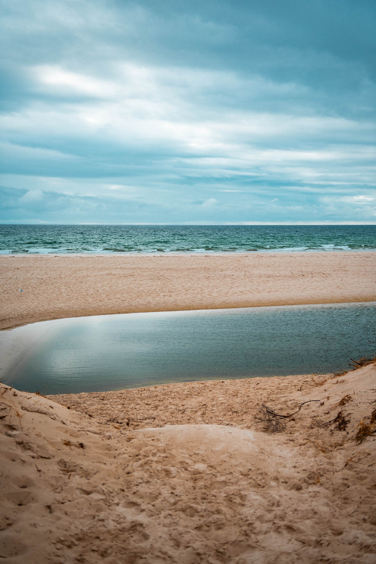 naina redhu, naina.co, Adelaide photographer, South Australia, Henley Beach, seascape, landscape, landscape photographer, photographer, writer, experience collector, blogger, nature photographer, professional photographer, Australian, ocean waves, sunset, beaches, sand