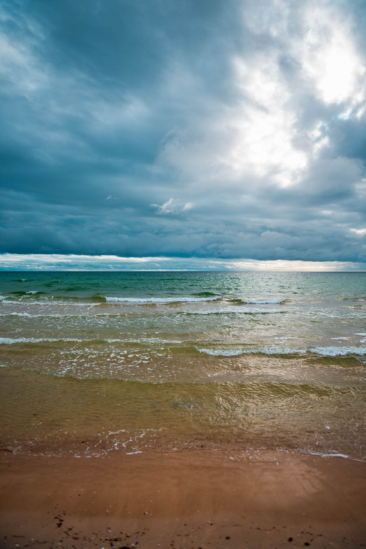 naina redhu, naina.co, Adelaide photographer, South Australia, Henley Beach, seascape, landscape, landscape photographer, photographer, writer, experience collector, blogger, nature photographer, professional photographer, Australian, ocean waves, sunset, beaches, sand