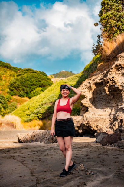naina redhu, naina.co, new zealand, auckland, piha beach, black sand, tourism, travel photographer, ocean, self portraits, writer, blogger, experience collector, Adelaide photographer, sunset, waves, the gap