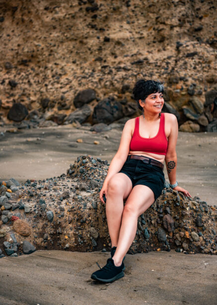 naina redhu, naina.co, new zealand, auckland, piha beach, black sand, tourism, travel photographer, ocean, self portraits, writer, blogger, experience collector, Adelaide photographer, sunset, waves, the gap