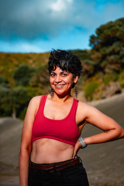 naina redhu, naina.co, new zealand, auckland, piha beach, black sand, tourism, travel photographer, ocean, self portraits, writer, blogger, experience collector, Adelaide photographer, sunset, waves, the gap