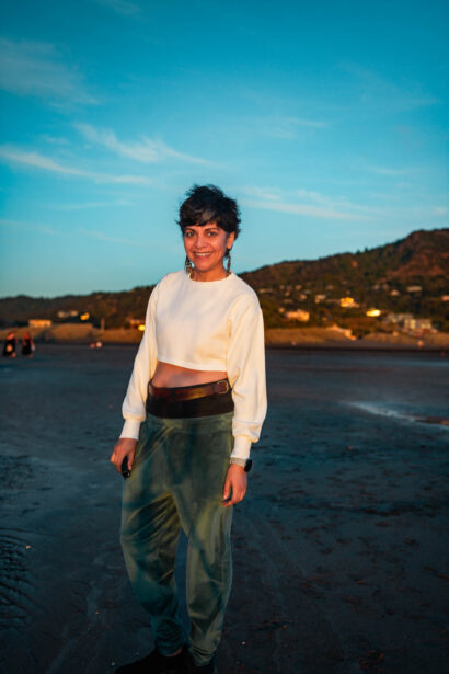 naina redhu, naina.co, new zealand, auckland, piha beach, black sand, tourism, travel photographer, ocean, self portraits, writer, blogger, experience collector, Adelaide photographer, sunset, waves, the gap