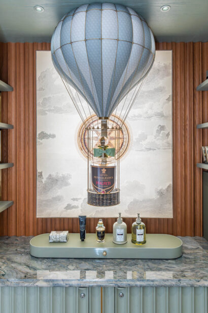 penhaligons, David Jones, Adelaide photographer, store front, visual merchandise photographer, store photographer, store photography, fragrance brand, London, PUIG, perfumes, eyesforluxury, luxury brand, puig oceania, naina Redhu, naina.co, professional photography