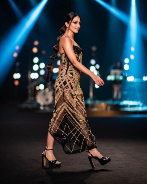 naina redhu, naina.co, Adelaide photographer, south Australia, fashion photographer, runway photography, street style, lifestyle photography, streetstyle, fashion designer, fashion show, showcase, photos for social media, photographer, writer, experience collector, blogger, photographer, professional photographer, Australian, couture, designer wear