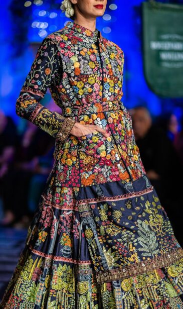 naina redhu, naina.co, Adelaide photographer, south Australia, fashion photographer, runway photography, street style, lifestyle photography, streetstyle, fashion designer, fashion show, showcase, photos for social media, photographer, writer, experience collector, blogger, photographer, professional photographer, Australian, couture, designer wear
