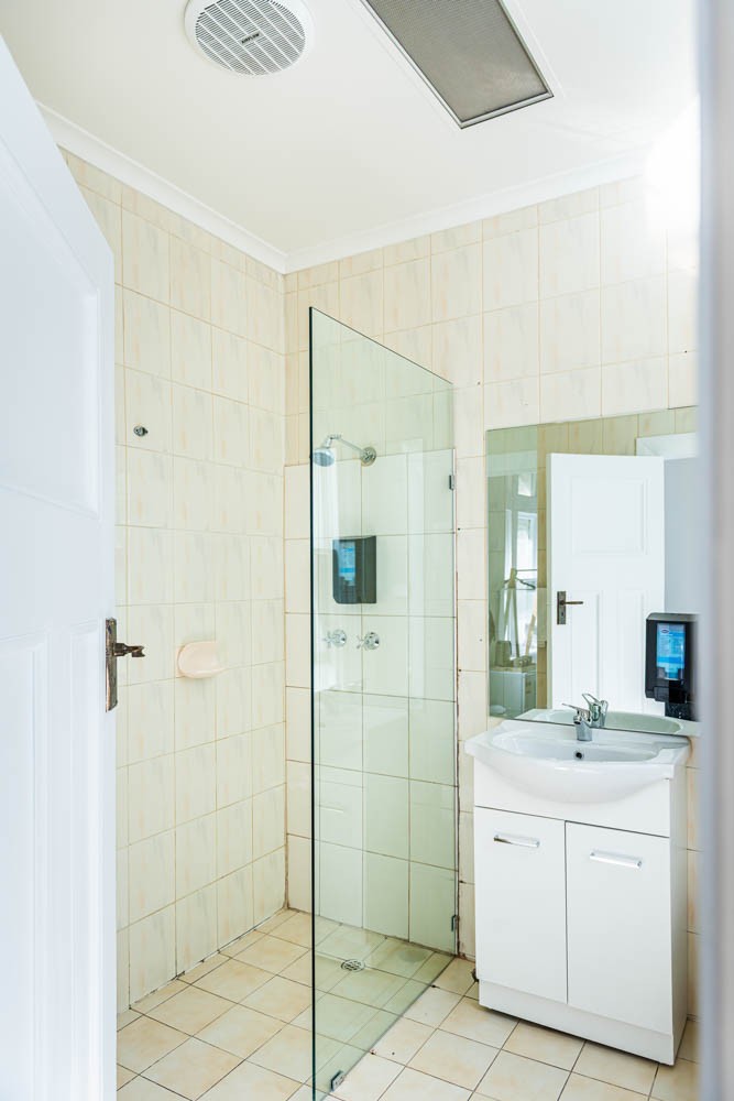 ambassadors hotel, Adelaide heritage hotel, heritage places, king William street, CBD, south Australia, architecture, photographer, photography, naina, naina.co, naina Redhu, stewart dingle, bar, gaming room, billiards, glasshouse restaurant