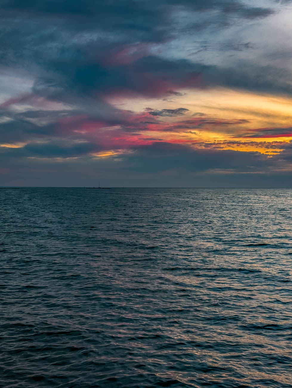 naina.co, naina Redhu, Adelaide photographer, female photographer, woman, semaphore beach, south Australia, sunset, lifestyle photographer, travel photographer, eyesfordestinations, Australia, landscape, ocean, water, waves, luxury photographer, writer, blogger, travel, tourism